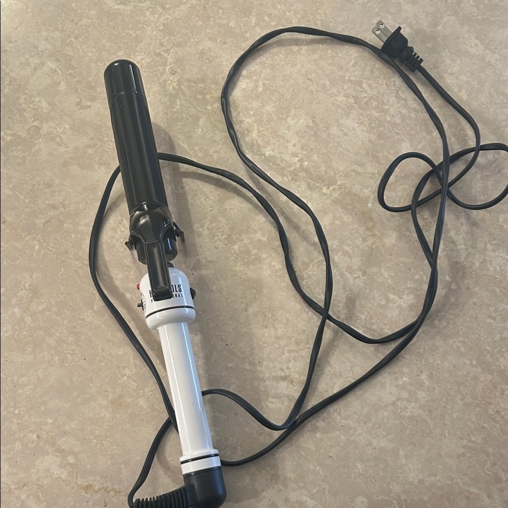 Hot Tools 1 1/4” Pro Artist Nano Ceramic Curling Irons For Smooth, Shiny Hair